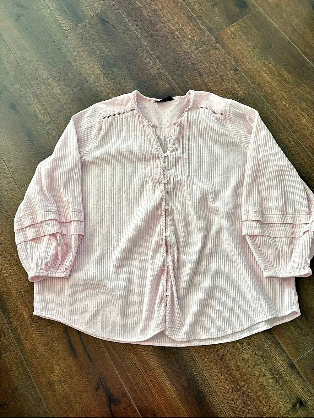 Lane Bryant Textured Blouse in Pink Size 22 Like New